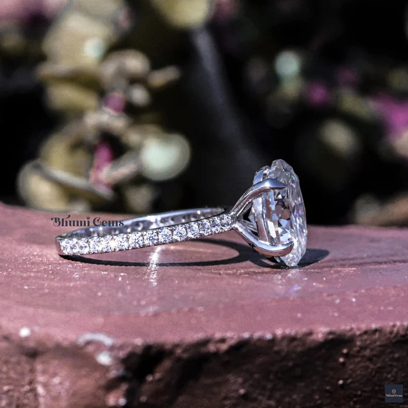 Oval Moissanite Engagement Ring - view 5