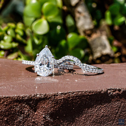 3 CT Pear Moissanite Bridal Ring Set