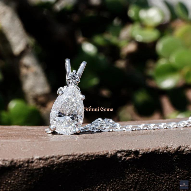 Pear Moissanite - view 4