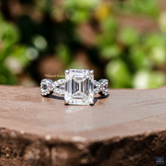 3 CT Emerald Moissanite Ring Infinity