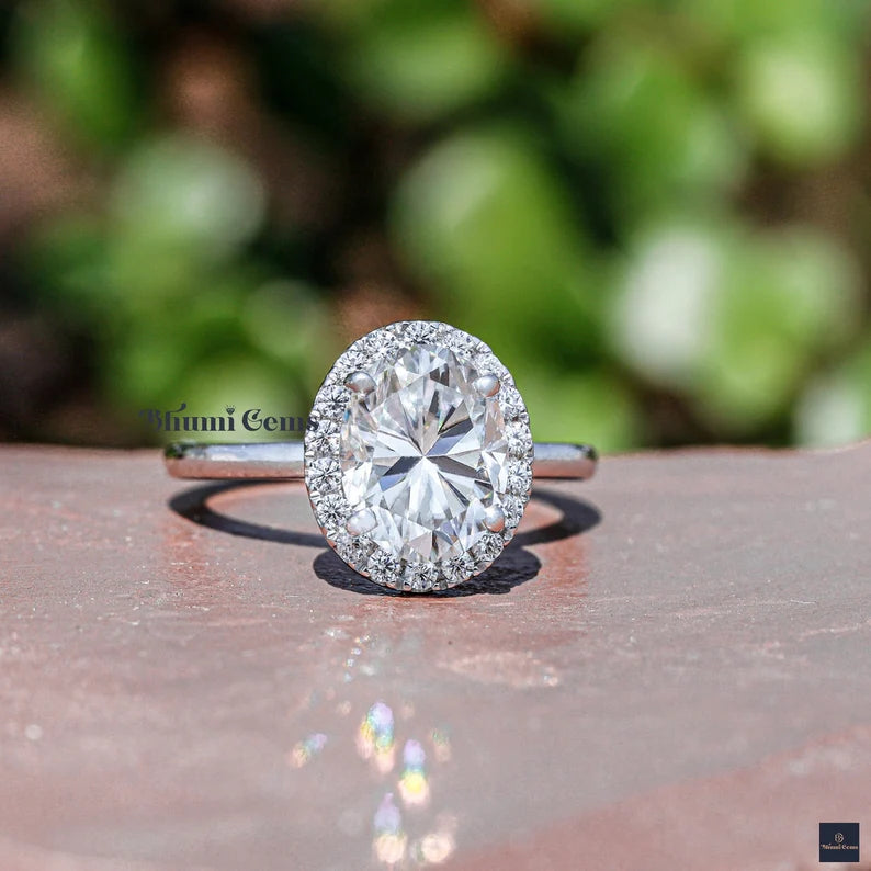 2 CT Oval Moissanite Halo Engagement Ring
