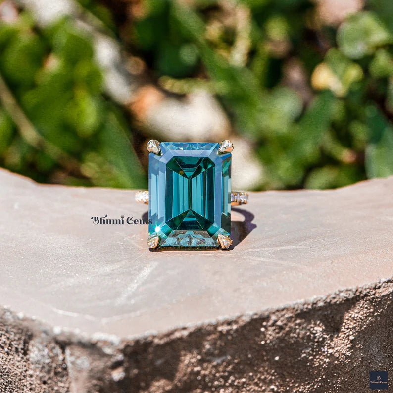 18×14 MM Blue Emerald Moissanite Wedding Ring - view 6