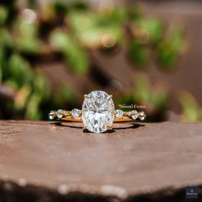 2 CT Oval Cut Colorless Moissanite Engagement Ring