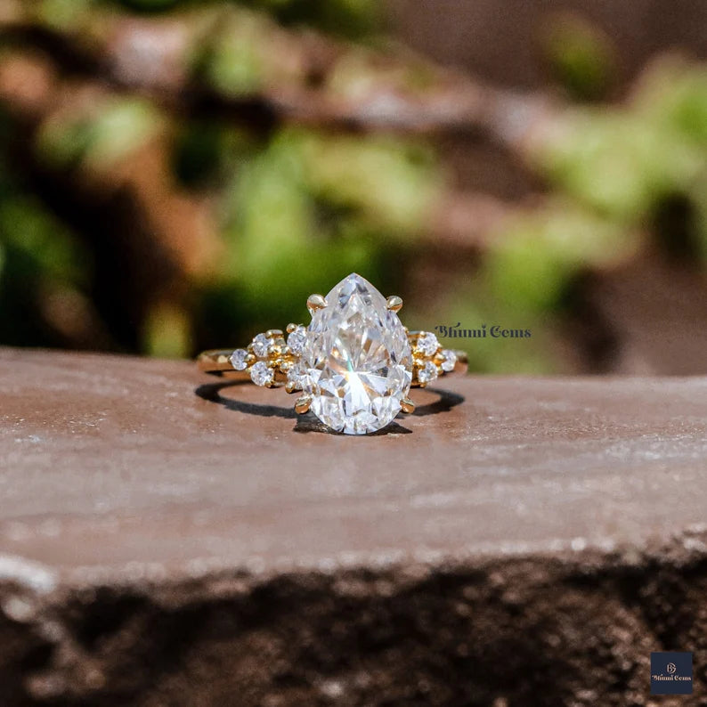 Vintage Yellow Gold Pear Shaped Moissanite Ring