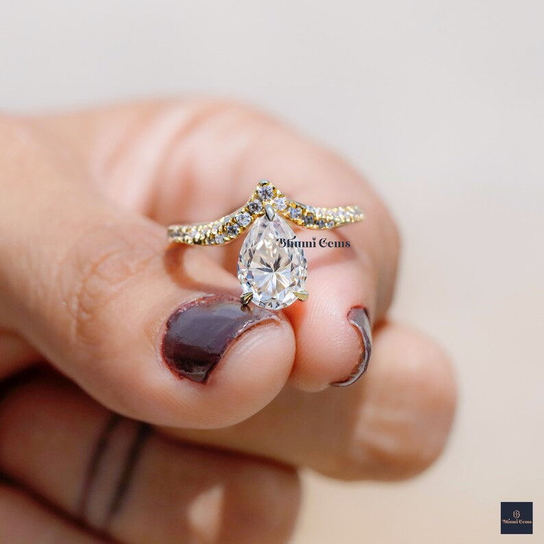 2 CT Pear Shaped Engagement Ring - view 6