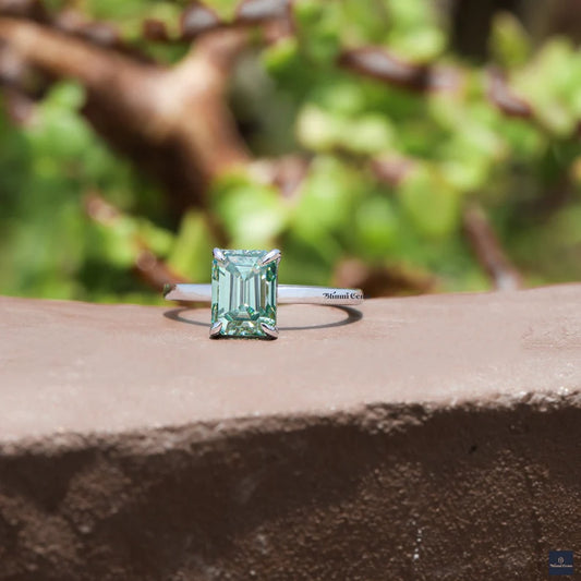 2 CT Light Green Emerald Moissanite Ring