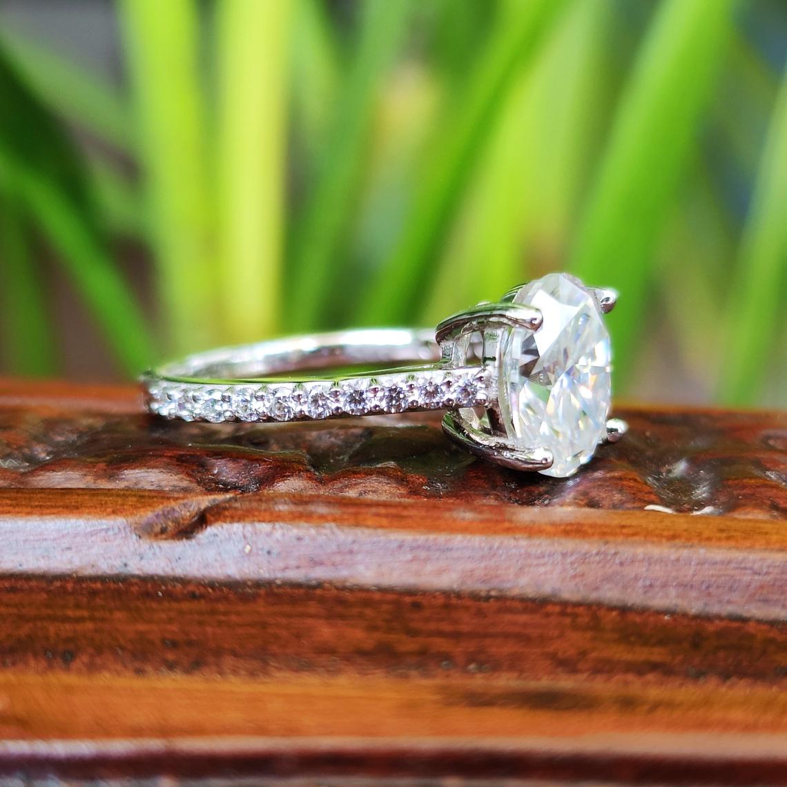 Oval Engagement Ring - view 4