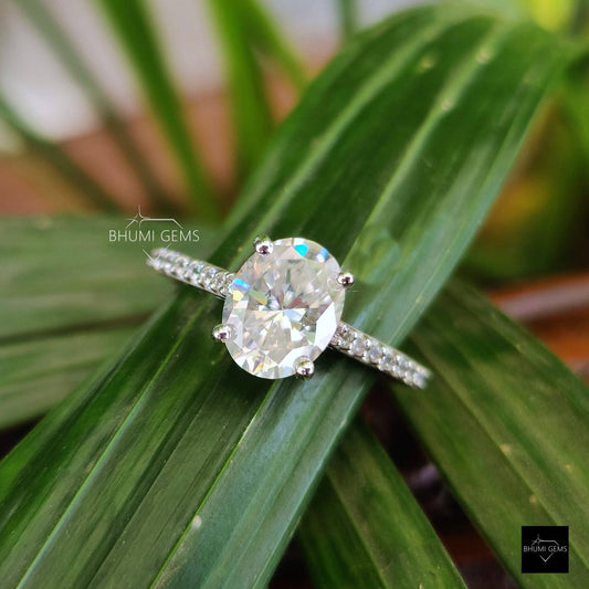 Oval Engagement Ring