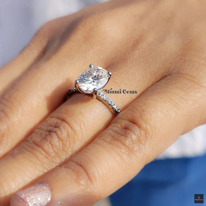 Oval Moissanite Engagement Ring - view 6