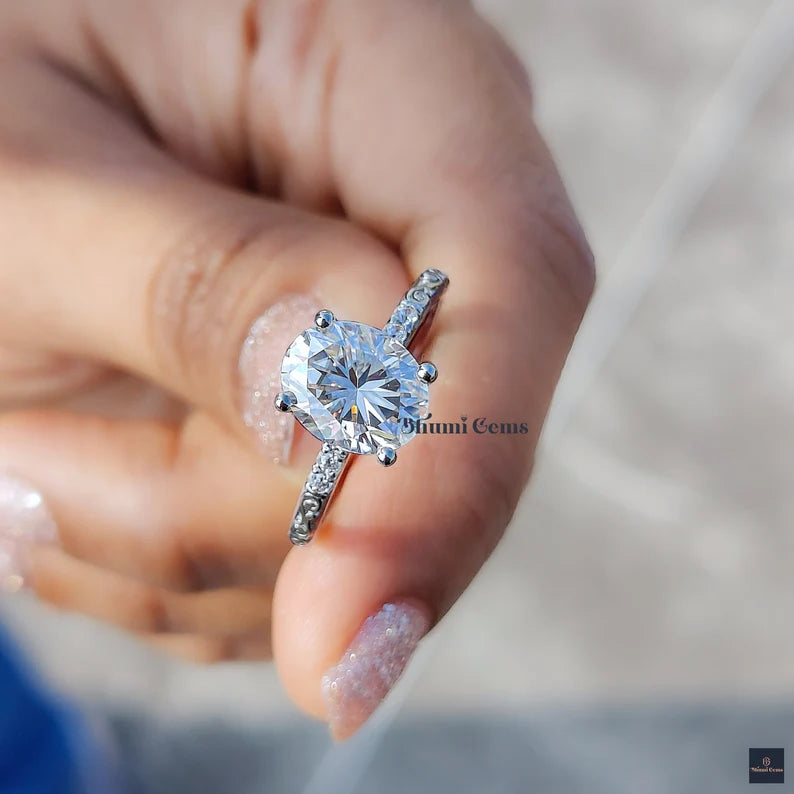 Oval Moissanite Engagement Ring - view 4