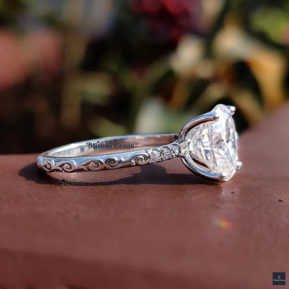 Oval Moissanite Engagement Ring - view 5