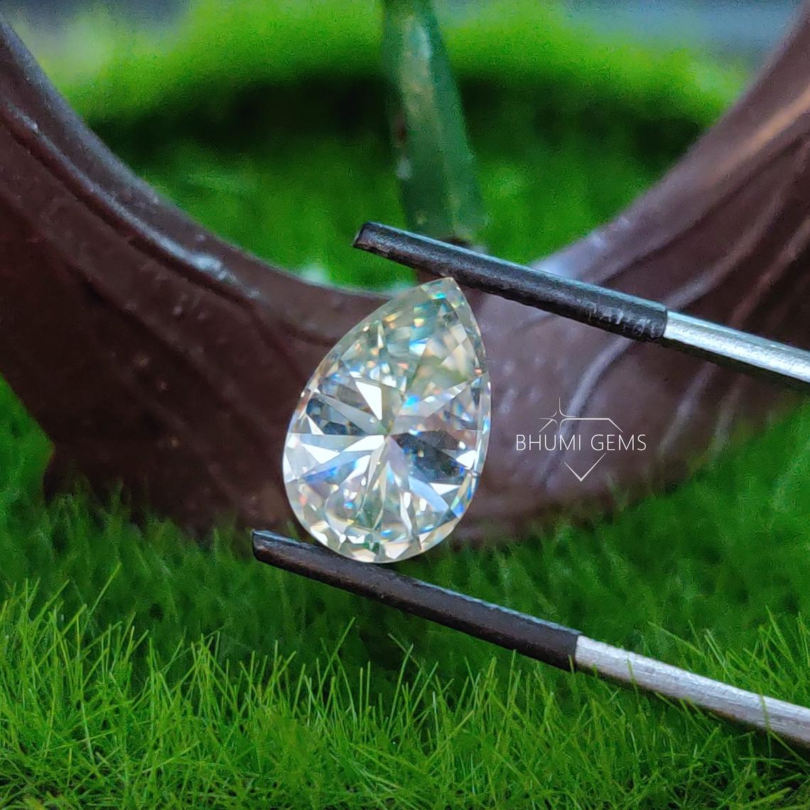 pear cut vvs1 colorless moissanite loose diamond gemstone