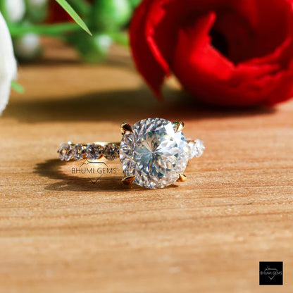round portuguese cut white gold ring for women