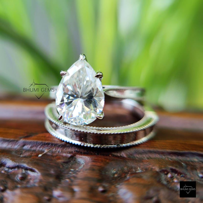 Solitaire Pear 3 CT Moissanite Wedding Ring Set - view 4