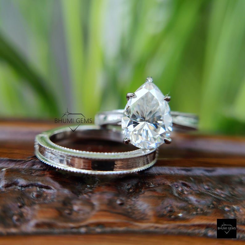 Solitaire Pear 3 CT Moissanite Wedding Ring Set - view 3