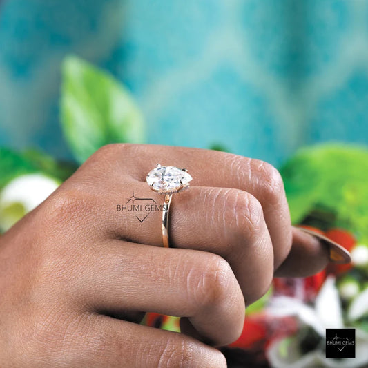 stunning pear cut moissanite diamonds