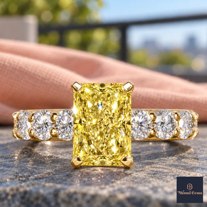 Yellow Radiant Cut Lab Grown Diamond Engagement Ring - Shared Prong Band in yellow gold, close-up