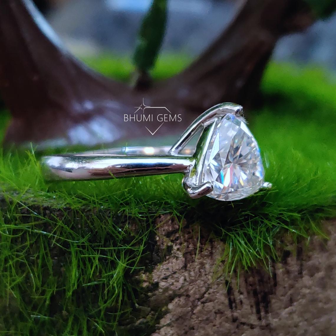 Colorless Moissanite Ring | Trillion Cut | Solitaire Ring