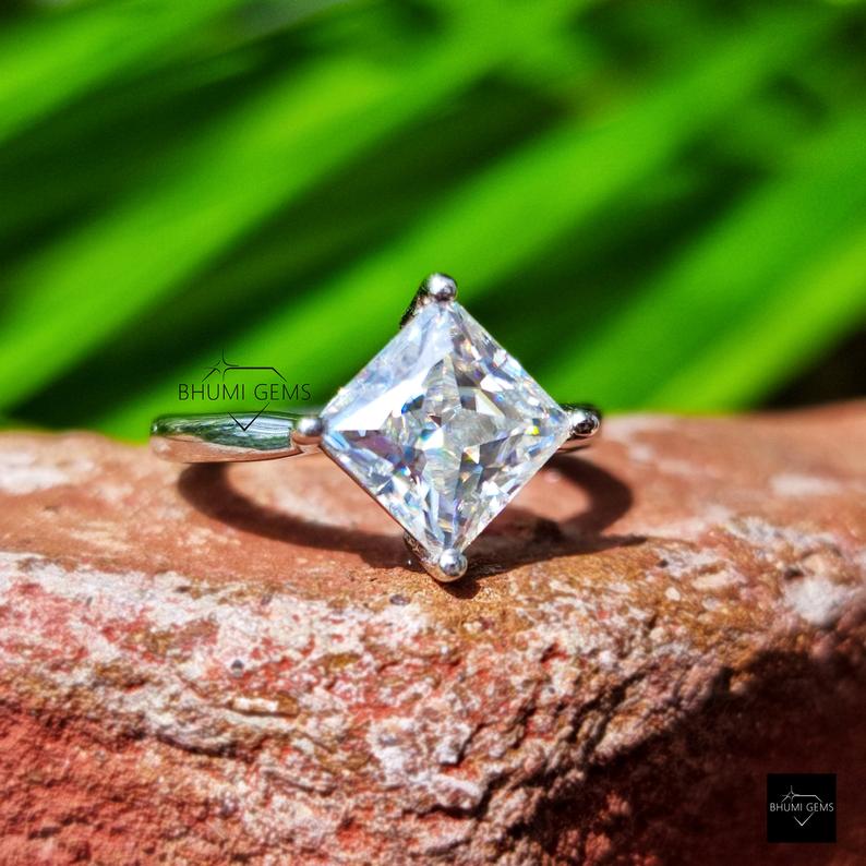 Handmade Wedding Engagement Solid 18K White Gold Rings for Women Moissanite Diamond 2 Carat Moissanite Engagement Ring 